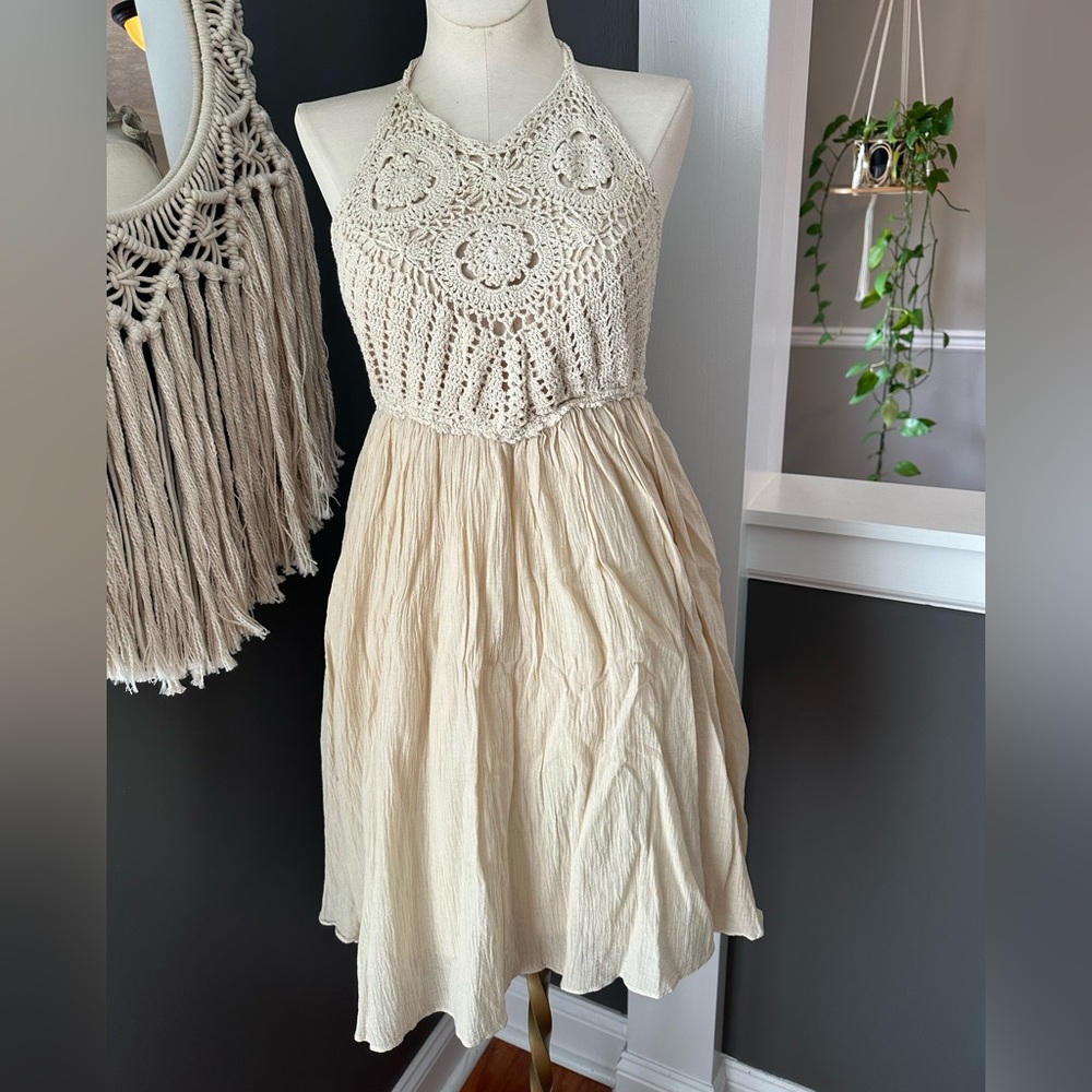 boho dress with crotchet detail